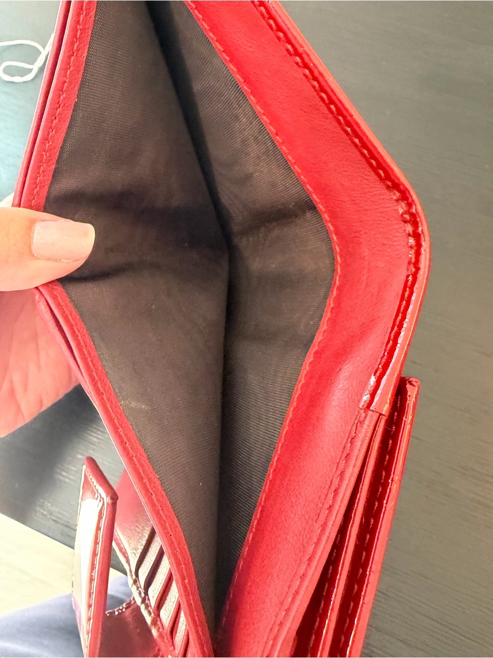 Authentic Gucci Microguccissima patent leather wallet in Red - Picture 6 of 10